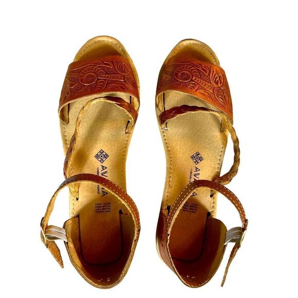 Mexican Leather Hand Tooled Flat Sandals - Picture 6 of 10